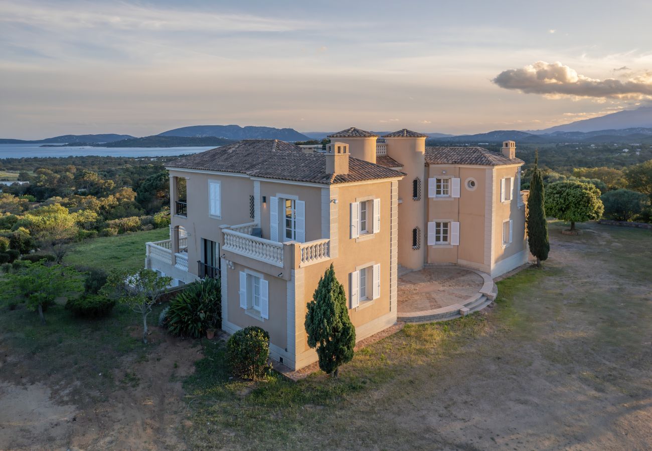 Villa in Pinarello - Château de Cardiccia