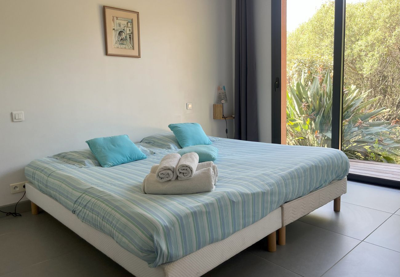 Villa in Sainte-Lucie de Porto-Vecchio - Les Hauts de la Testa