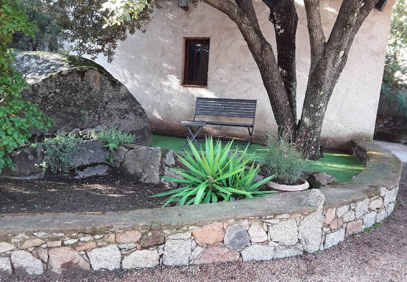 Villa à Sainte-Lucie de Porto-Vecchio - ROMANTIQUE