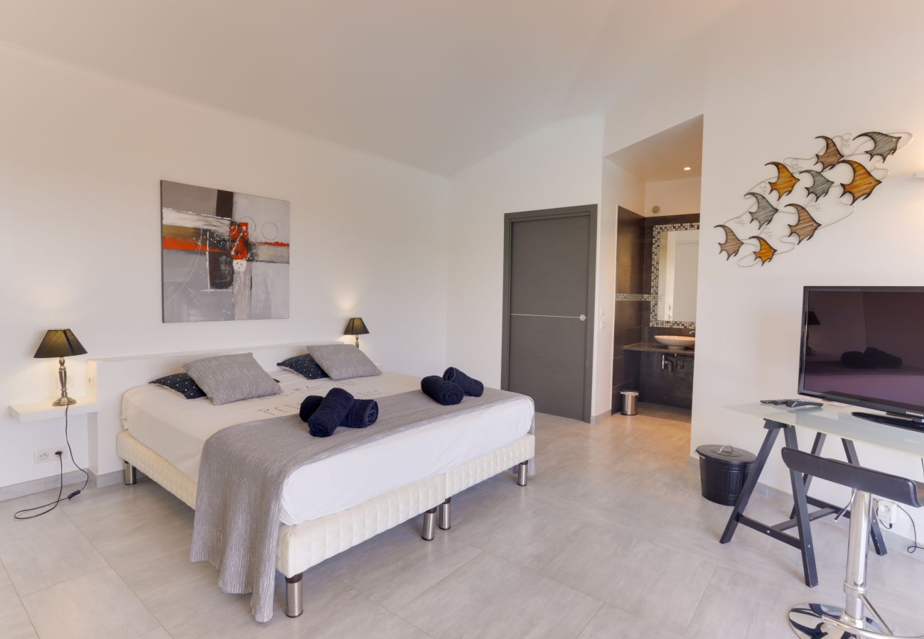 Villa à Sainte-Lucie de Porto-Vecchio - Padulaccia by Pinarello Villa Services