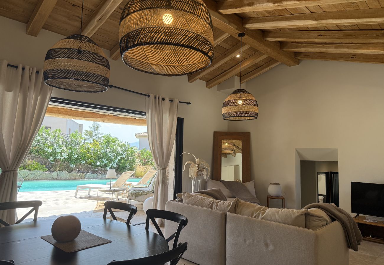 Villa à Sainte-Lucie de Porto-Vecchio - La Bergerie de Clia