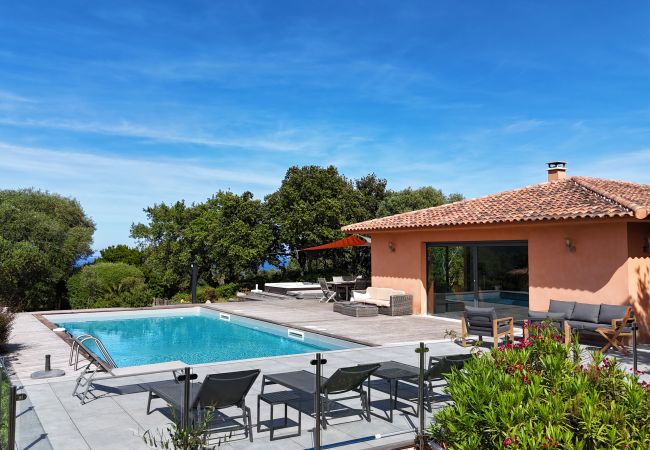 Villa à Sainte-Lucie de Porto-Vecchio - Les Hauts de la Testa