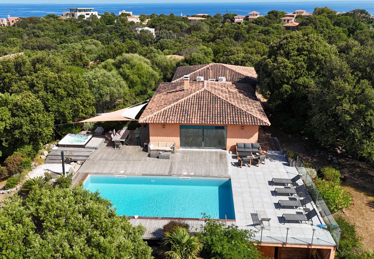 Villa à Sainte-Lucie de Porto-Vecchio - Les Hauts de la Testa